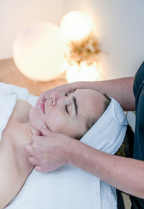 Votre soin-massage d'exception avec cosmétiques Menard, By Claire, Arcachon